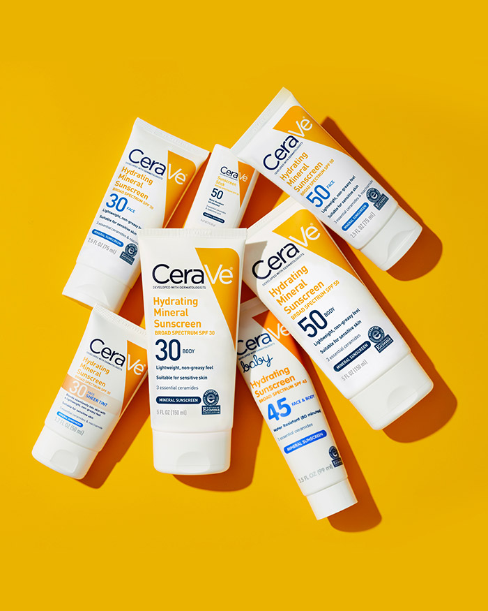 shot_01_full_franchise_hydrating_sunscreen_009_r2_alt-700x875-v1-1.jpg